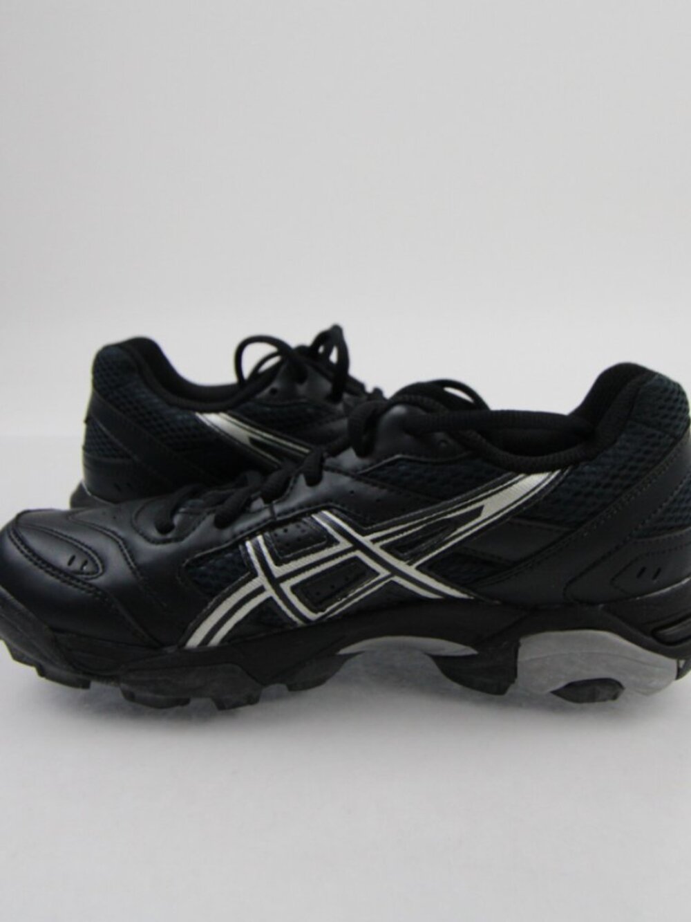 Women's NWT Asics Turf Lacrosse cleats - Picture 2 of 4